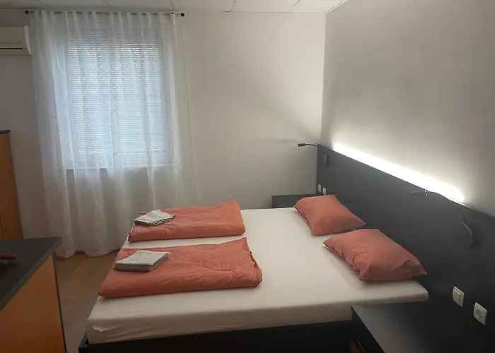 Room Aa